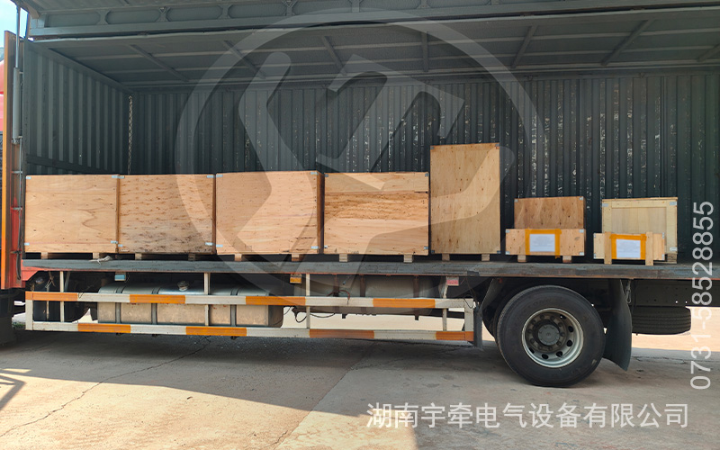 礦用湘潭電機車配件出口海外 5.jpg